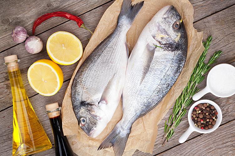 4 maneiras de preparar peixes saudáveis 