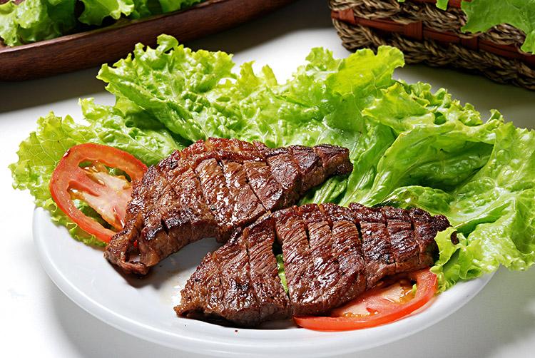 Proteínas: dicas para comer carne de uma forma mais leve! 