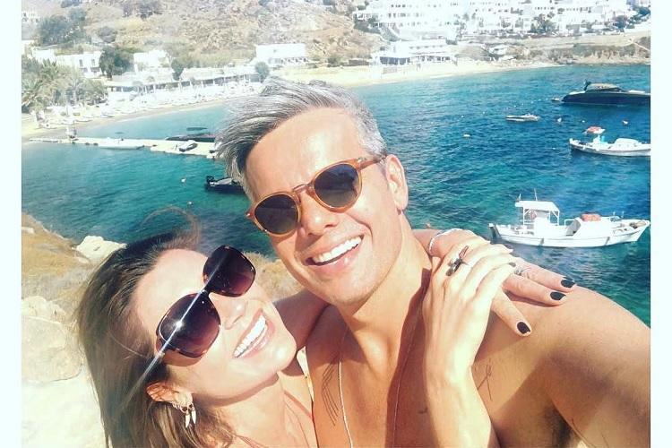 Flávia Alessandra e Otaviano Costa completaram 10 anos de casados no sábado (15,10) e atriz fez uma linda declaração de amor ao marido no Instagram