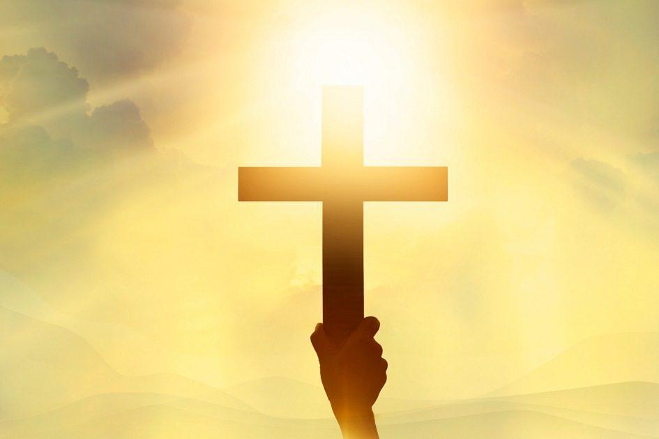 Conheça a origem e o significado da cruz para os cristãos 