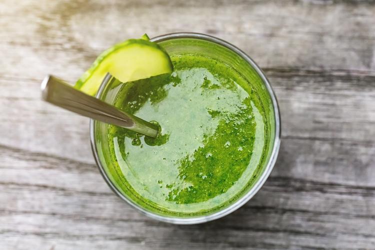 Líquido power: o suco verde é detox, ou seja, elimina as toxinas no organismo e promove um emagrecimento saudável. Aprenda a preparar o seu!