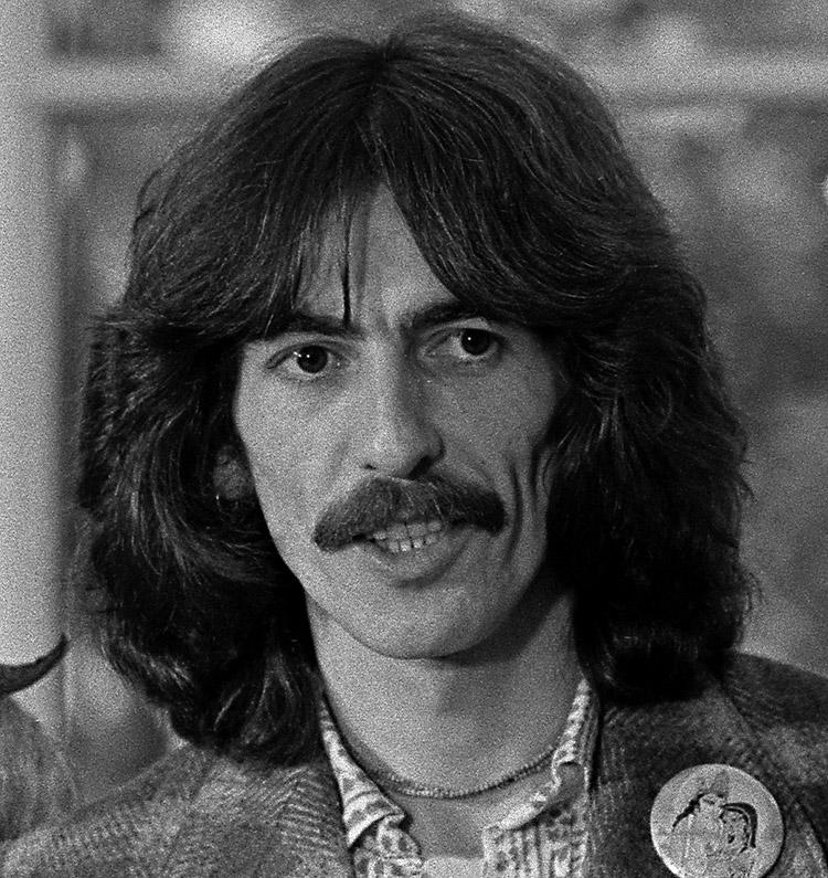 No dia 29 de novembro de 2001, o mundo se despedia de George Harrison, mais jovem beatle e o segundo a falecer após o fim da banda