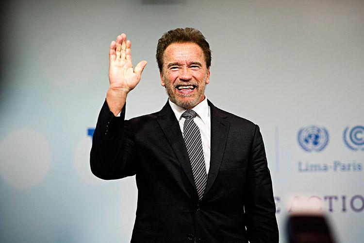 Arnold Schwarzenegger, ator que interpretou o androide assassino na saga O Exterminador do Futuro no cinema, foi eleito governador da California em 2003