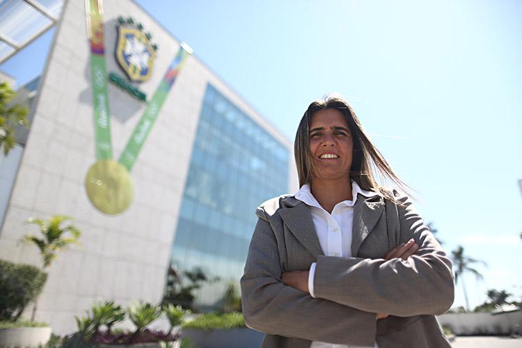 Emily Lima será a primeira técnica mulher da Seleção Brasileira Feminina 