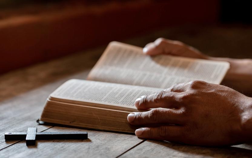 Saiba quais são os 5 salmos mais famosos da Bíblia 