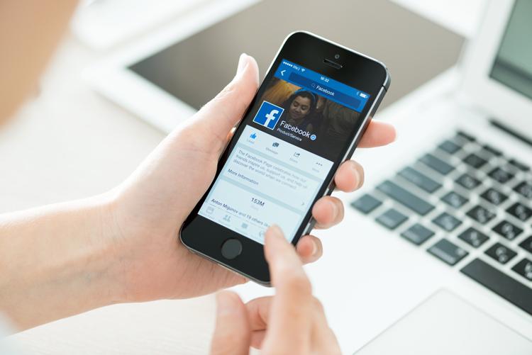 Facebook: aprenda usar o recurso “Locais nas imediações” 