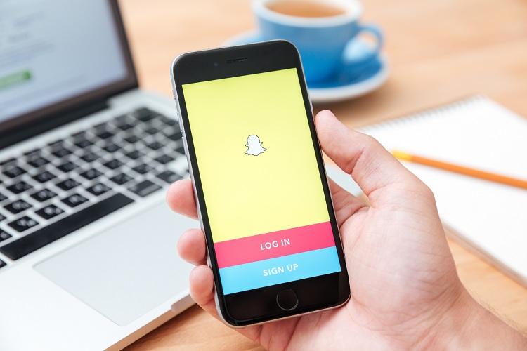 Snapchat: atualização permite compartilhar posts de amigos da rede social 