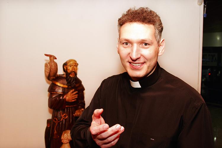 Padre Marcelo Rossi: 5 informações curiosas de sua vida 