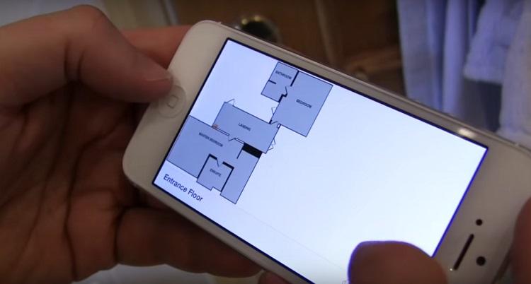 O aplicativo RoomScan tira as medidas encostando o celular na parede de forma prática e ainda monta plantas rapidamente para o usuário