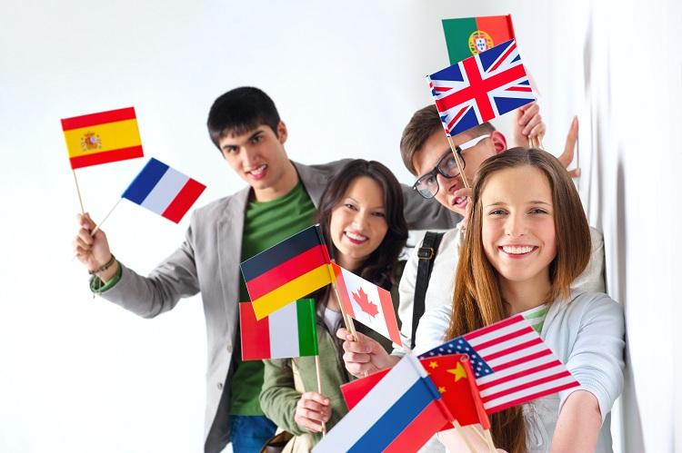 Cursos de idiomas no exterior: conheça os vários tipos 