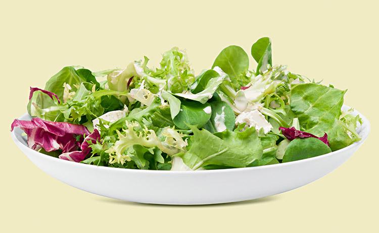 Verdinhos do bem: conheça os efeitos detox das saladas! 