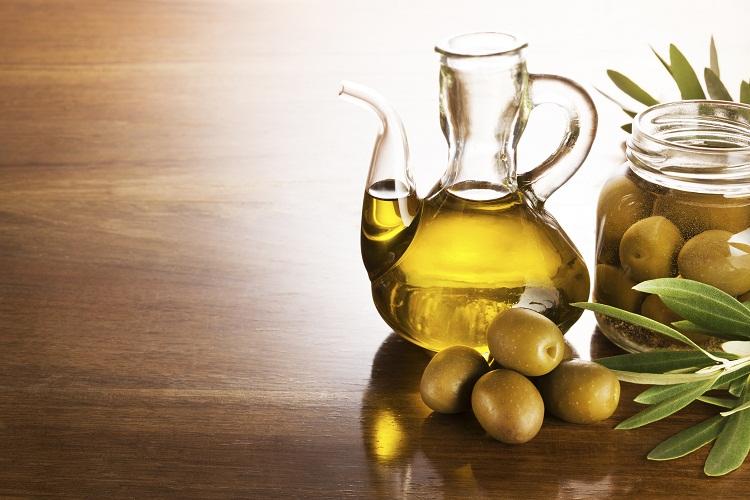 Azeite: saiba por que esse óleo ajuda a combater as doenças reumáticas 