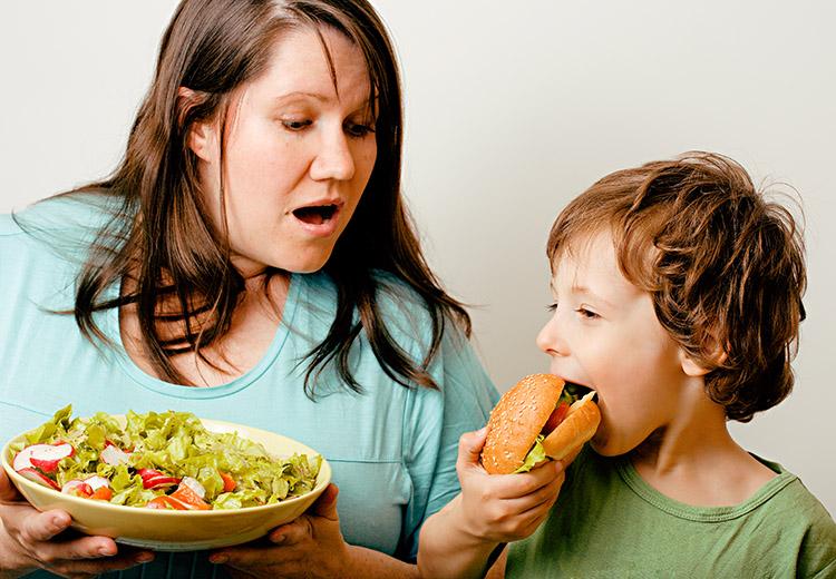Está com dificuldade para emagrecer? Mesmo depois de tantas dietas, os resultados não aparecem? Então a culpa pode estar na sua família. Confira!