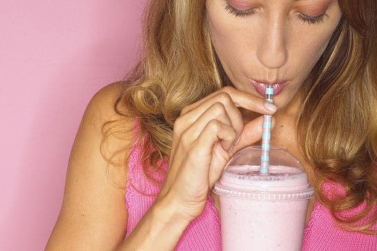 O jeito certo de tomar shakes para emagrecer e ser saudável 
