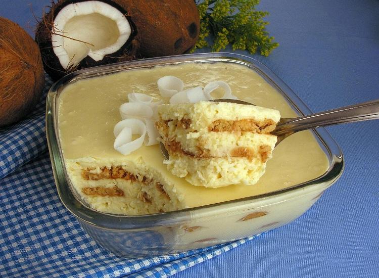 Uma sobremesa para agradar a todos: pavê-mousse de coco. Fácil, simples e muito saborosa, ela é a receita perfeita para encantar! Veja os ingredientes: