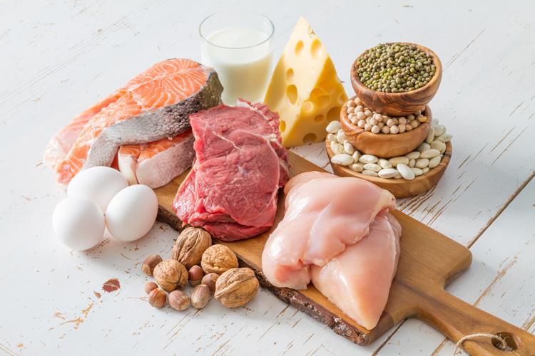 Incluir proteína na dieta ajuda a perder peso; veja orientações de nutricionistas 