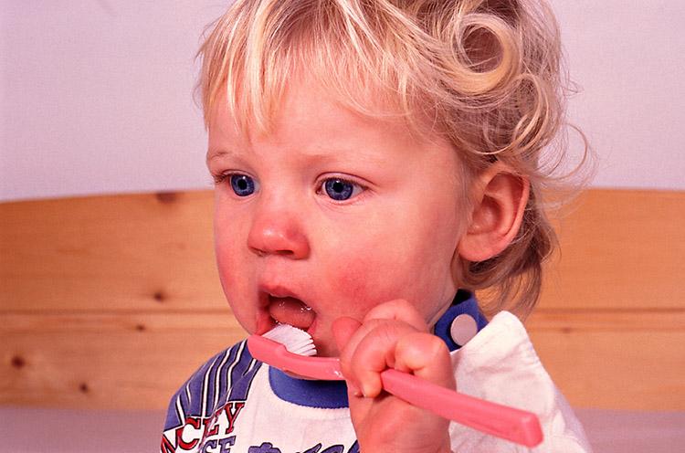 Dentes do bebê: quais cuidados devemos ter nessa fase? 