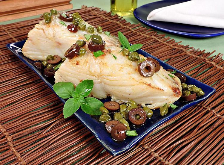 Quem gosta de bacalhau com certeza vai adorar experimentar um bom lombo de bacalhau ao forno! Veja como a receita é simples, aprenda a fazer e experimente!