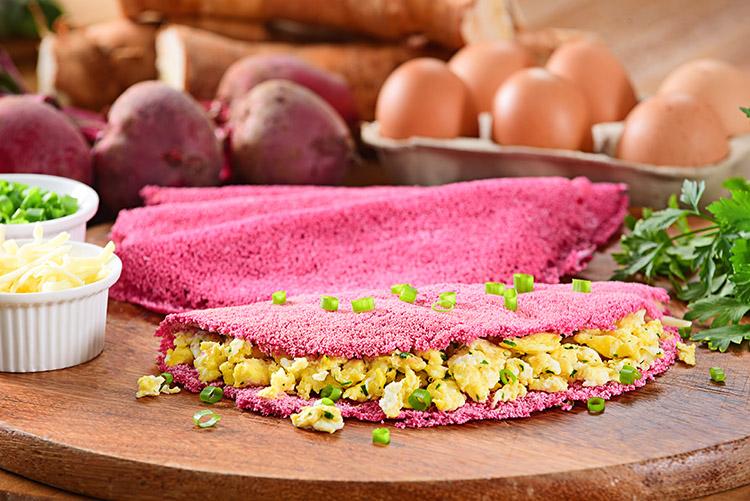 Use beterraba, espinafre e cenoura e outras hortaliças no preparo da goma e deixe sua tapioca colorida, com mais sabor e muitas vitaminas
