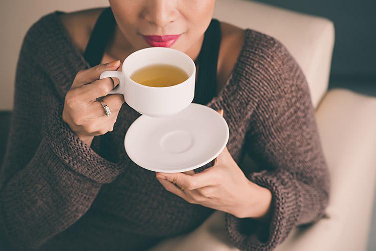 Um bom chá pode te ajudar a emagrecer e perder barriga mais facilmente. Confira os melhores chás para a dieta e conquiste o corpo que você deseja