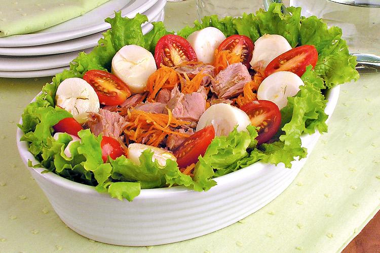 Salada de palmito com atum 