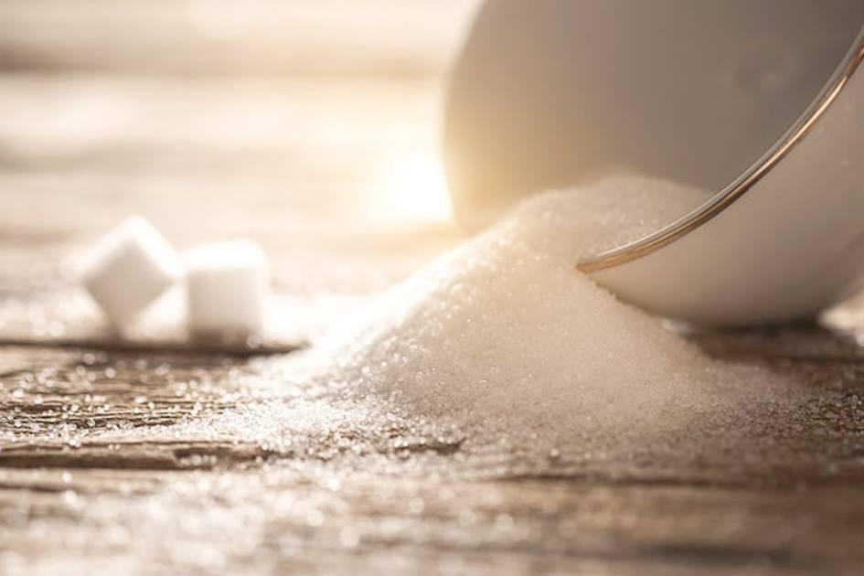 5 simpatias com açúcar para manter a sua relação sempre doce 