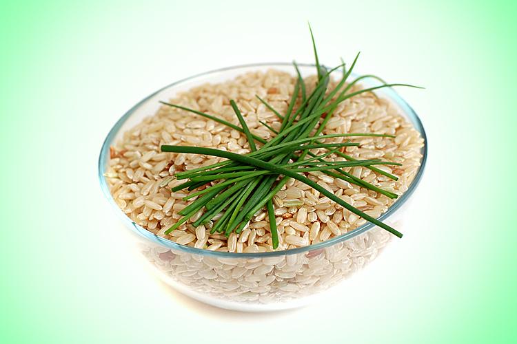 Confiras os principais benefícios do arroz integral para o seu organismo 