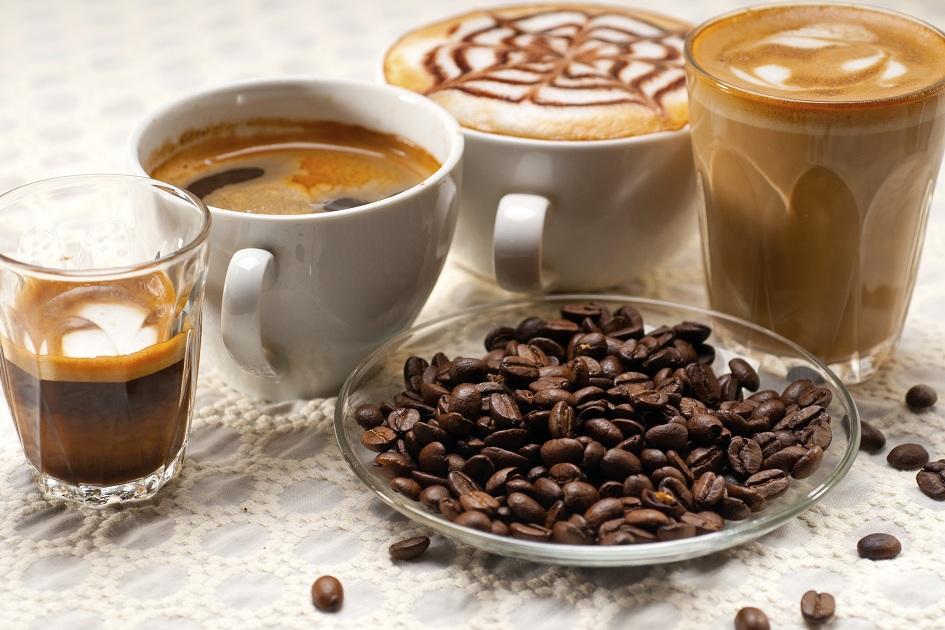 O café pode ser uma paixão natural, mas a ingestão exagerada de cafeína pode causar complicações cardíacas e até mesmo levar à morte