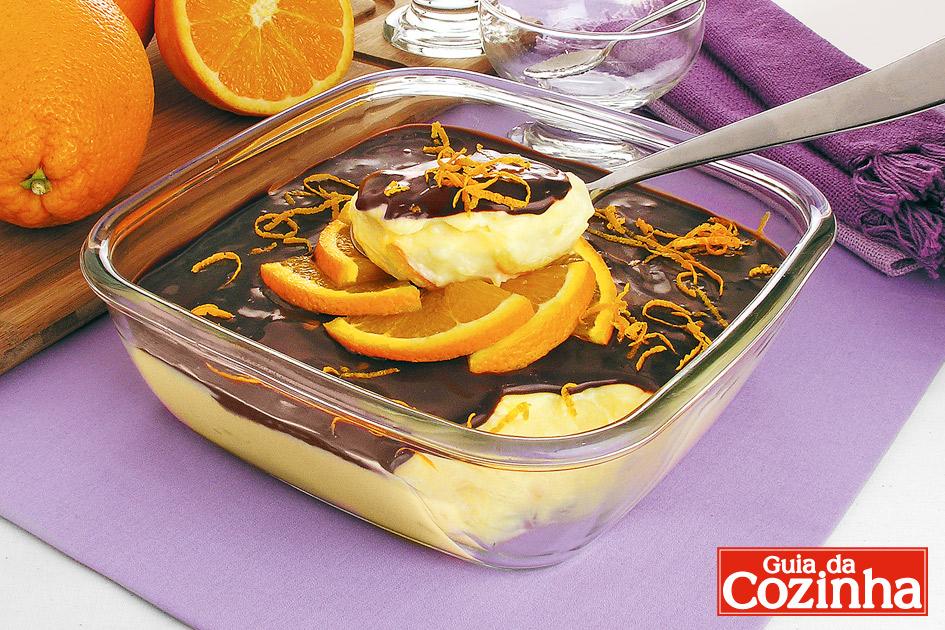Aprenda a fazer uma deliciosa receita de creme de laranja com ganache, sua família e seus amigos vão adorar. Aproveite e faça agora mesmo!