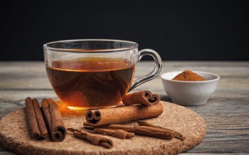 Receitas e benefícios do chá de canela para melhorar a saúde 