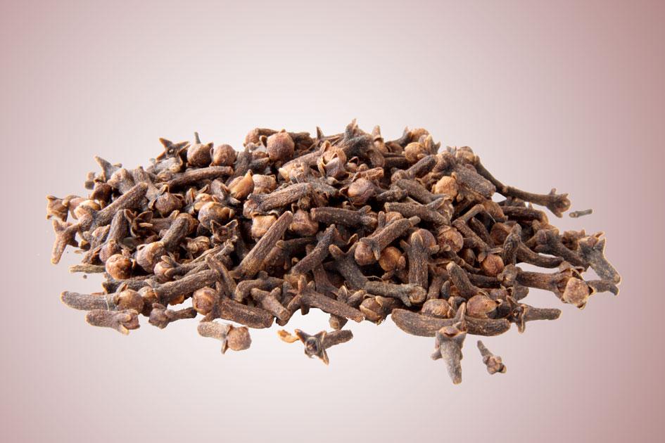 Você sabia que os benefícios do cravo-da-índia vão muito além da culinária? Aqui você vai aprender para que ele serve e quais são as suas propriedades!