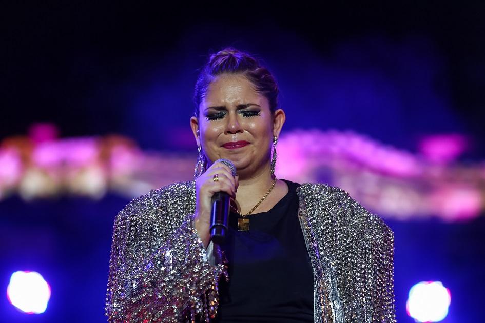 Marília Mendonça chora durante a “Festa das Patroas” em São Paulo e faz desabafo 