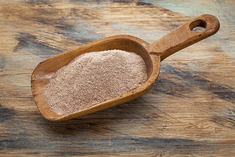 Benefícios da farinha de berinjela: aposte nesse alimento funcional para ganhar saúde! 
