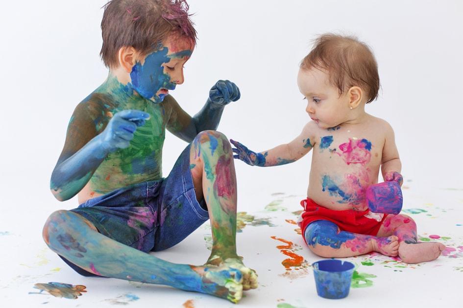 Você conhece o ensaio fotográfico Smash the Paint? Ele é feito com tinta guache e rende recordações coloridas do seu filho!