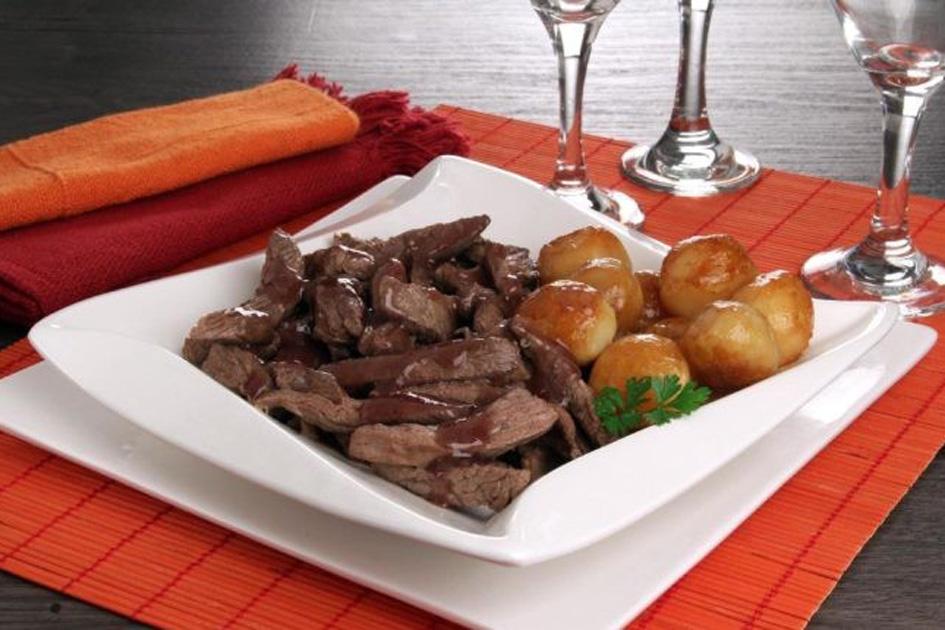 Além de ser pouco calórico, delicioso e sofisticado, o filé-mignon é conhecido por ser a parte mais macia da carne bovina