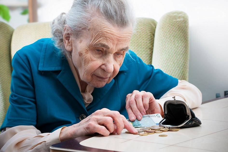 Golpe financeiro em idosos: saiba como se proteger 
