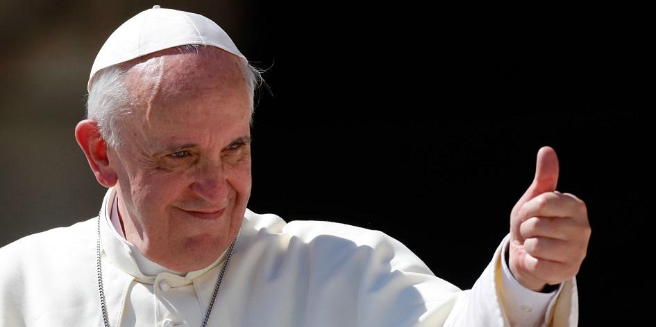Papa Francisco coloca placa de “proibido reclamar” em seu quarto 