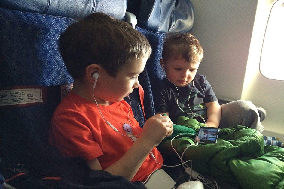 5 dicas para viajar de avião com crianças 