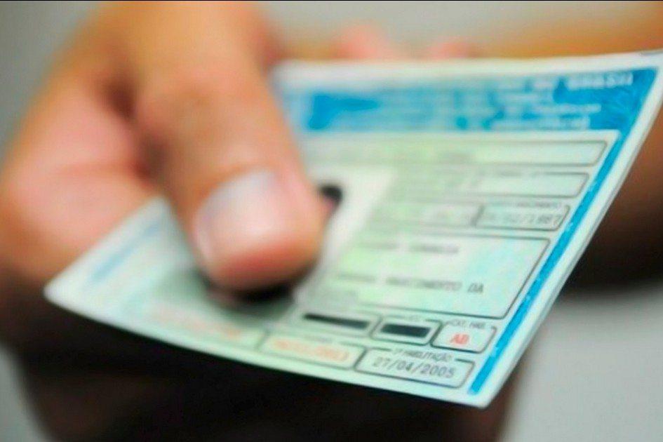 Carteira de motorista no celular: CNH digital começa a valer em fevereiro de 2018 