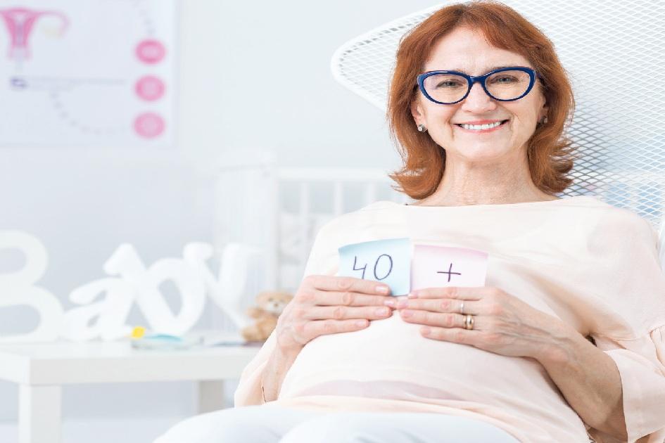 A gravidez tardia traz algum risco à saúde da mamãe e do bebê? Descubra! 