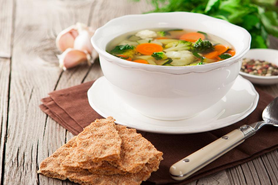 A sopa oferece variedade nutricional e complementa sua alimentação. Inclua essa delícia no seu cardápio e perca peso rápido!