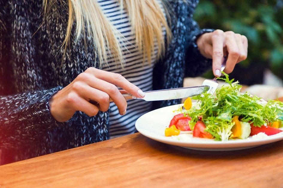 Saladas completas: opções saudáveis e deliciosas para a dieta 