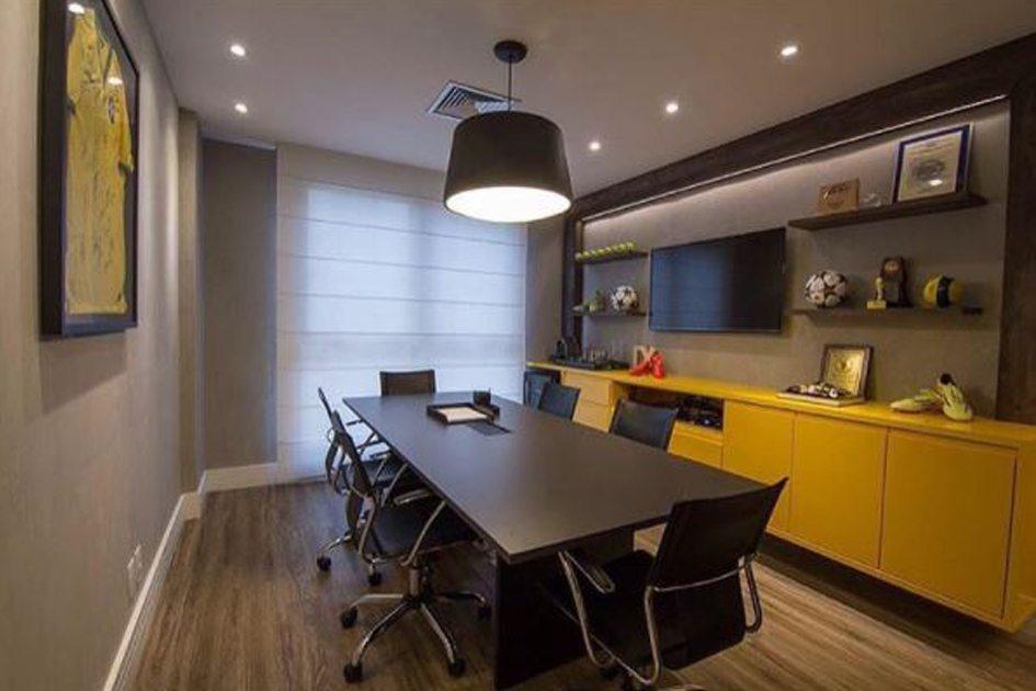 Os móveis coloridos vem chamando a atenção e trazem mais modernidade ao ambiente! Confira ideias para usar o amarelo na decoração da sua casa!