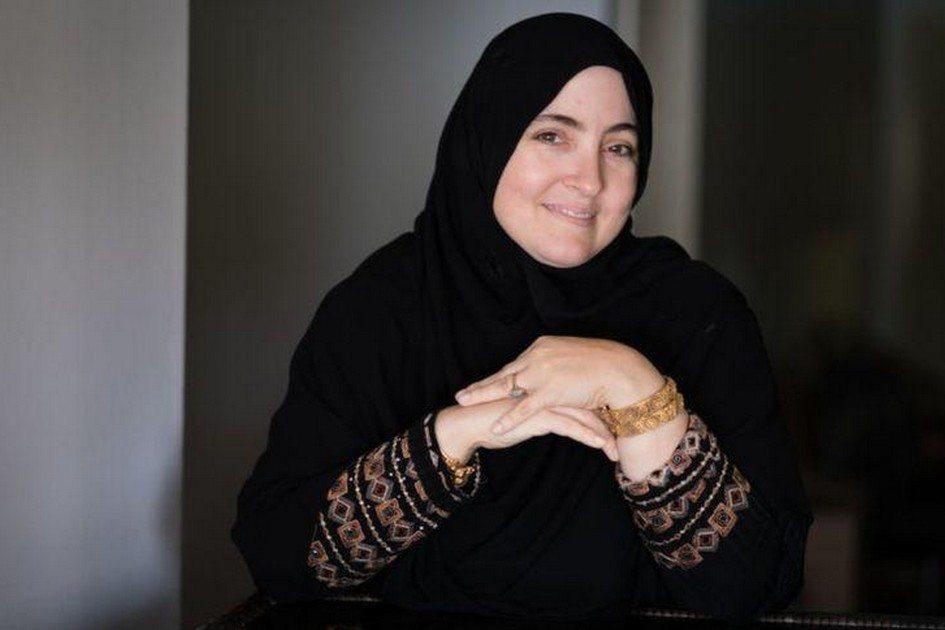 Conheça a história da mulher muçulmana que administra uma empresa e educa 14 filhos em casa 