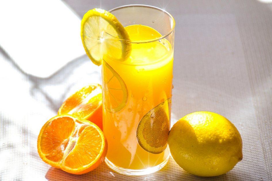 Conheça cinco simpatias com sucos de frutas 