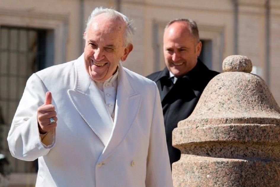 Para descontrair: as fotos mais engraçadas do Papa Francisco! 