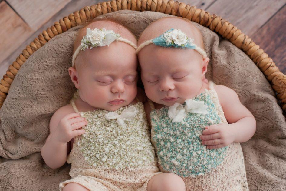 Desvende as interpretações de sonhar com gêmeos: o que esse sonho quer dizer? 