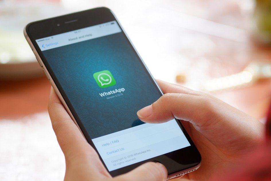 Atualização do WhatsApp vai mudar a forma como as pessoas conversam nos grupos 