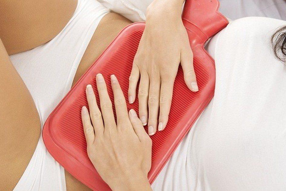 Como aliviar a cólica menstrual: saiba até onde esta dor é normal! 