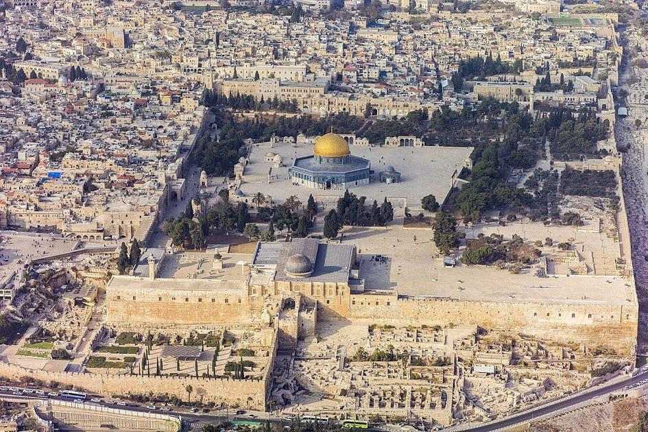 A Cidade Velha de Jerusalém é o berço espiritual da civilização ocidental. Ela também carrega história, cultura, tradições e boa gastronomia. Conheça mais!
